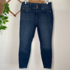 Torrid Super Stretch Jegging Size 16R